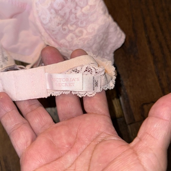 Victoria Secret Pink Lace Underwire Bra - Picture 3 of 5